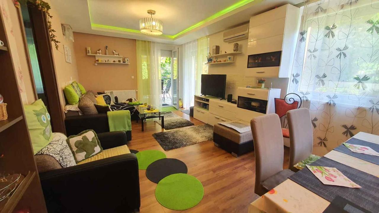 Zoeldlomb Apartman Siófok Eksteriør bilde